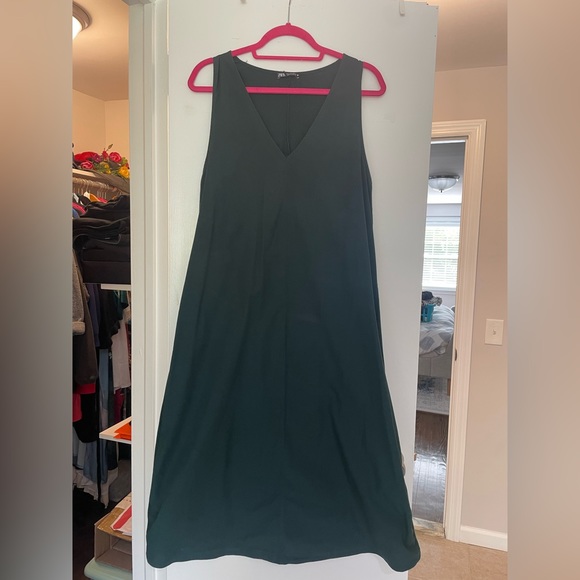 Zara Voluminous Long Dress - Picture 1 of 3